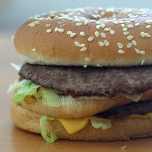 アメリカ人のハンバーガー離れが超深刻 消費量マイナス７億ドル超も