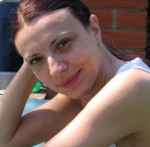 woman-1541456-640×480 2