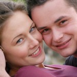young-couple-kissing-icon