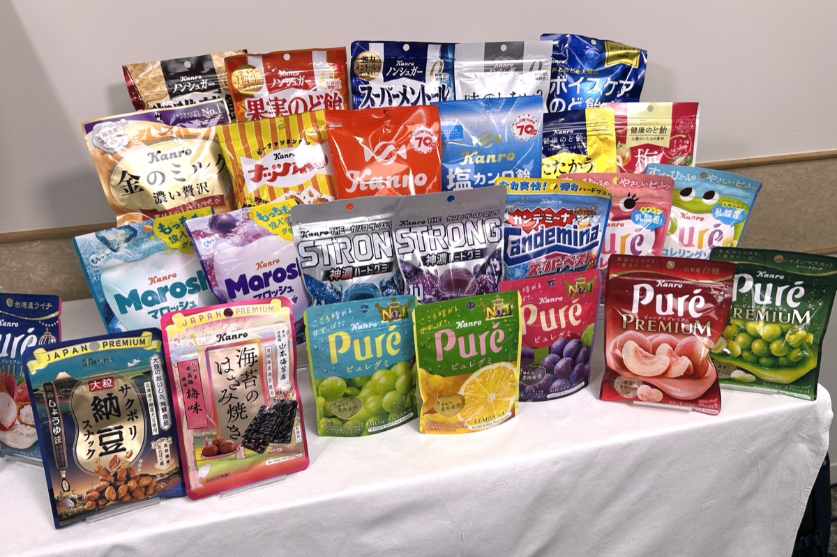 カンロの主力商品。色鮮やかなパッケージが売り場での目印になる
